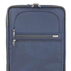 Tumi Alpha 2 Blue Carry-on Spinner - Used